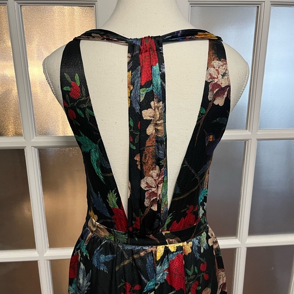 Alice + Olivia Elis Floral-Print Silk Maxi Dress - Picture 6 of 14